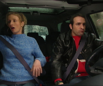 Replay Un gars, une fille - S4E61 - En voiture (8)