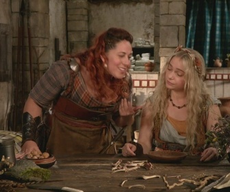 Replay La petite histoire de France - Thérapie de couple / La prédiction / Pas de passe droit / Belle préstance