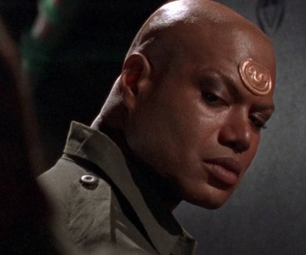 Replay Stargate SG-1 - S2 E2 - La tête à l'envers