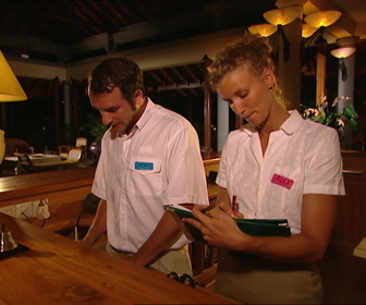 Replay Un gars, une fille - S5E79 - À l'île de Sainte-Anne (9)