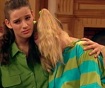 Replay Premiers baisers - S03 E23 - Bon anniversaire Debby