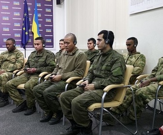 Replay Guerre en Ukraine - Comment la Russie enrôle des étrangers en Ukraine