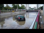 Replay Pluies extrêmes en Espagne : les rues de Torrent ravagées par les inondations