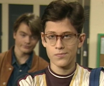 Replay Premiers baisers - S01 E25 - La fâcherie