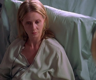 Replay Dr House - S02 E09 - Faux semblant