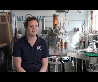 Replay Rencontre avec le pilote néo-zélandais qui a construit la première distillerie de gin de Macao