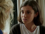 Replay Petits secrets en famille - S08 E24 - Ma grand-mère est une meurtrière - Famille Piriou