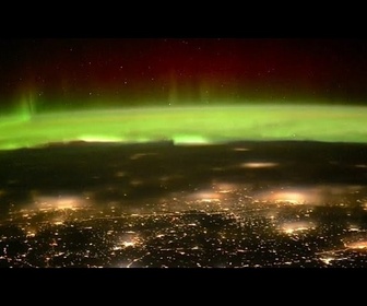 Replay Cosmonaute russe filme les aurores boréales au-dessus de la Terre