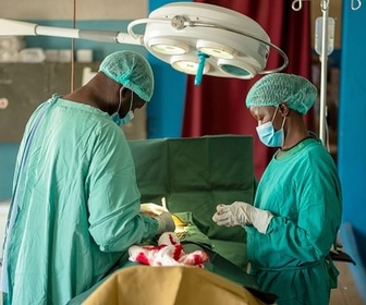 Replay Le Soudan s'enfonce dans la crise - Soudan , un hôpital dans l'ombre de la guerre
