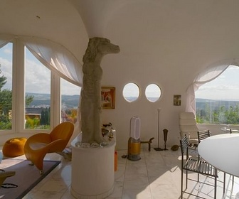 Replay Vivre et construire sous terre - Autour de la maison