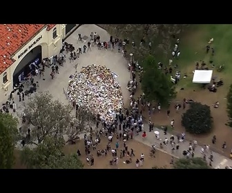 Replay Australie : recueillement à Bondi Beach après la fusillade