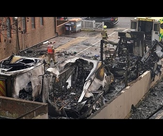 Replay Londres : vues aériennes après un incendie criminel présumé d'ambulances juives