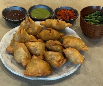 Replay Mumbai : le samosa - Voyage en cuisine