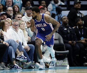 Replay Enfin au complet, les Sixers stoppent les Hornets