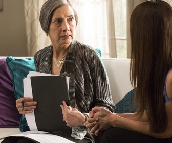 Replay Devious Maids - S2 E3 - Liaisons dangereuses