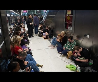 Replay Israël : des débris d'interception de roquette provoquent un incendie près de Tel-Aviv