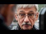 Replay Le coprésident de l'ONG Memorial devant la justice russe accusé de discréditer l'armée