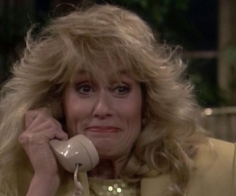 Replay Madame est servie - S07 E01 - L'arlésien