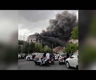 Replay Iran : huit morts dans l'incendie d'un centre commercial, le constructeur visé