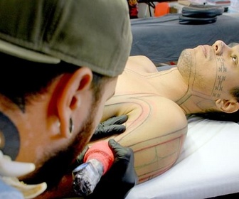 Replay Îles Marquises , le tatouage dans la peau - 360° Reportage