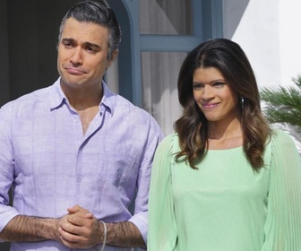 Replay Jane the virgin - S2 E18 - Jumelles mais pas trop