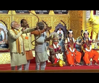 Replay Dussehra en Inde: des effigies géantes de démons brûlent