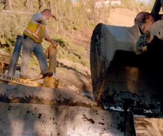 Replay Alaska, La Ruée vers l'Or - S3E11 - Guerre de bulldozers