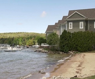 Replay Le Michigan d'Ernest Hemingway / La Mayenne / Madagascar - Invitation au voyage