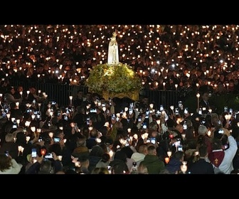 Replay 250 000 pèlerins à Fátima au Portugal pour la messe annuelle aux chandelles