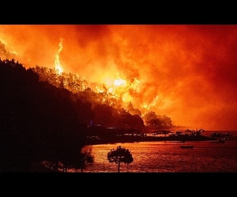 Replay Les incendies continuent de ravager l'Europe, des milliers de personnes évacuées