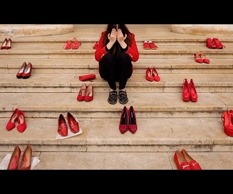 Replay Roumanie : des chaussures rouges dénoncent les féminicides