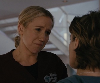 Replay Chicago Med - S10 E15 - Au fond du trou