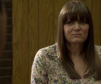 Replay Esprits criminels - S14 E02 - Derrière les murs