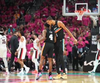 Replay NBA : Wembanyama brille contre Portland pour ses débuts en playoffs