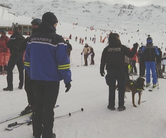 Replay 100 jours avec les gendarmes des Alpes - S1E1 - Mobilisation générale contre les chauffards