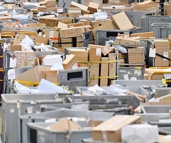 Replay 28 minutes - Noël en vue pour la Poste