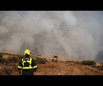 Replay Des images aériennes montrent l'ampleur de l'incendie de La Mierla en Espagne