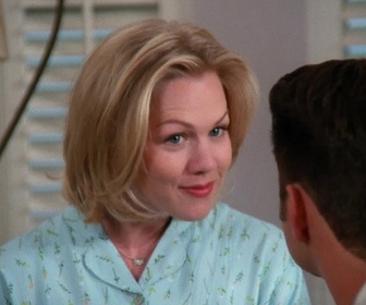 Replay Beverly Hills, 90210 - S07 E30 - Dernière année