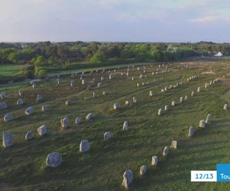 Replay On vous emmène ici - Les mégalithes de Carnac