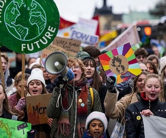 Replay ARTE Info Expresso - Les jeunes, prêts à tout contre le changement climatique ?