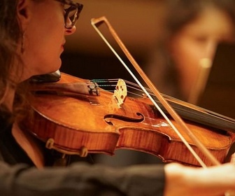 La Maestra 2026 replay