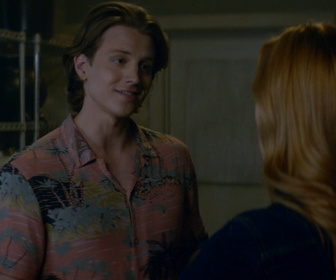 Replay Nancy Drew - S1 E7 - La légende de la reine des mers déchue