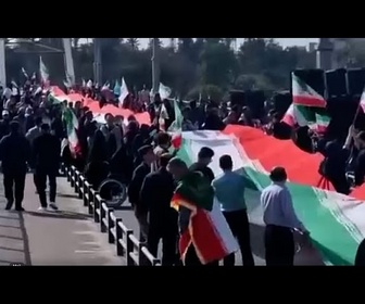 Replay Chaînes humaines en Iran sur des ponts, tensions avec les États-Unis et Israël
