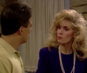 Replay Madame est servie - S08 E12 - L'allergie au mariage