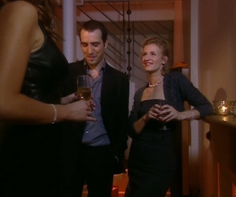 Replay Un gars, une fille - S1E28 - Cocktail au bureau