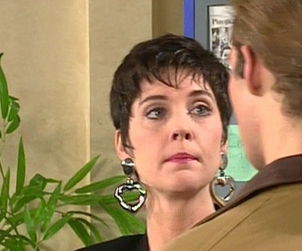 Replay Hélène et les garçons - S02 E51 - Une fois de trop