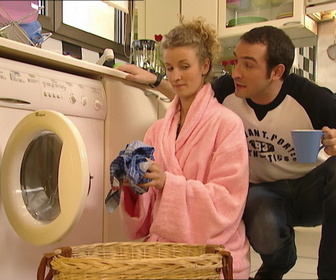 Replay Un gars, une fille - S4E60 - En plein ménage (1)