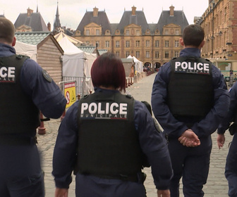 Replay 100 jours avec la police des Ardennes - S1E4 - Alcool, tapage nocturne, incivilités : tensions près de la frontière belge