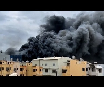 Replay No Comment : impressionnantes images d'un entrepôt en feu à Taïwan