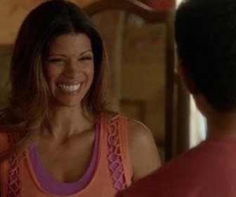 Replay Jane the virgin - S1 E7 - La cours des miracles